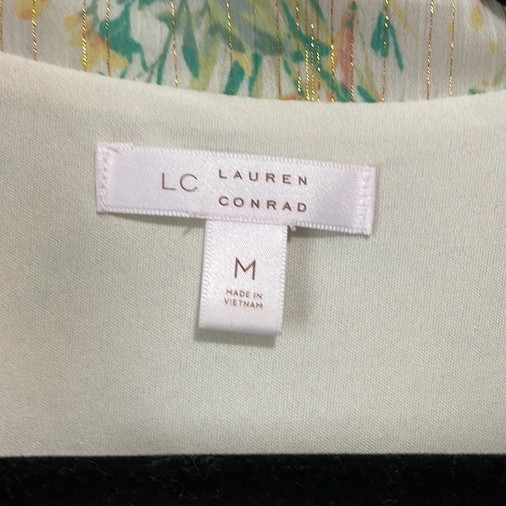 NWOT Lauren Conrad floral blouse - Picture 3 of 7